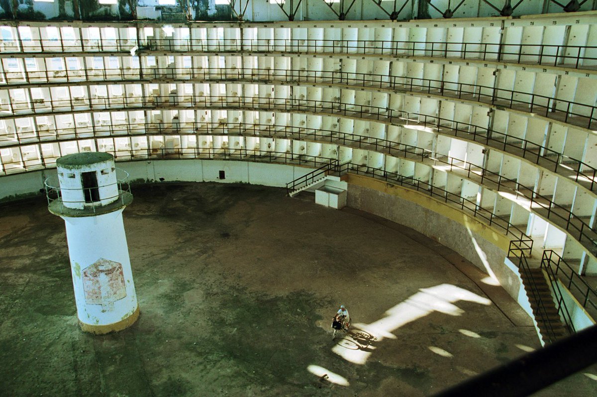 don_ninguno's tweet photo. #panopticon #surveillance #control #biopolitics
This is the reality. https://t.co/04t9TbsnR8