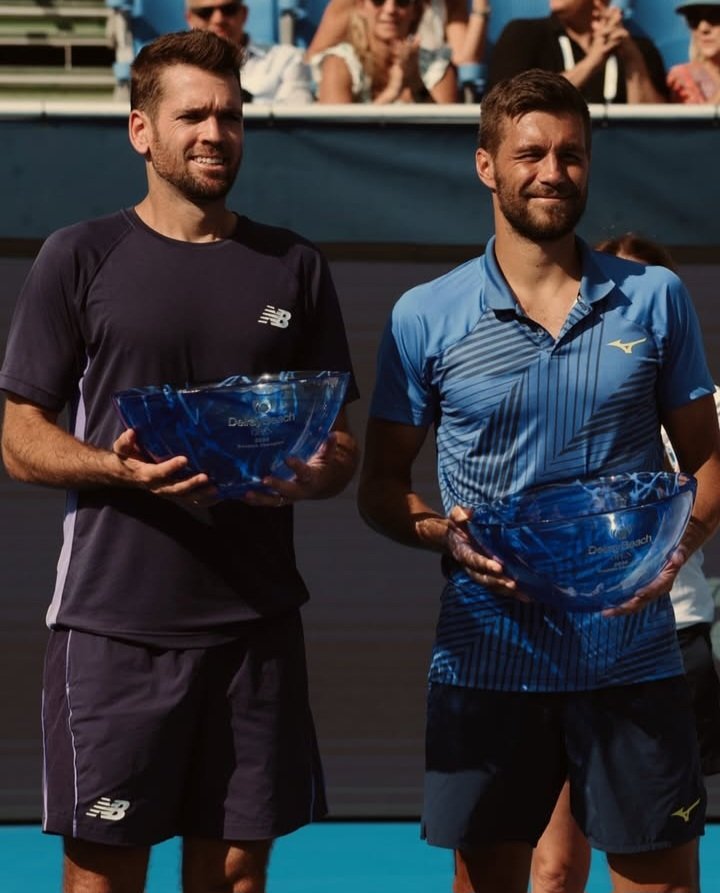 Not_Esportivas's tweet photo. ATP!
Parabéns aos duplistas campeões, o croata @NMektic (🇭🇷) e o americano Austin Krajicek (🇺🇲) que conquistaram o @atptour 250 de @DelrayBeachOpen, conquistando o primeiro título no ano e na carreira juntos.
#ATP #tennis #DBOpen #DelrayBeachOpen #NikolaMektic #AustinKrajicek https://t.co/mD3V8M7BjX