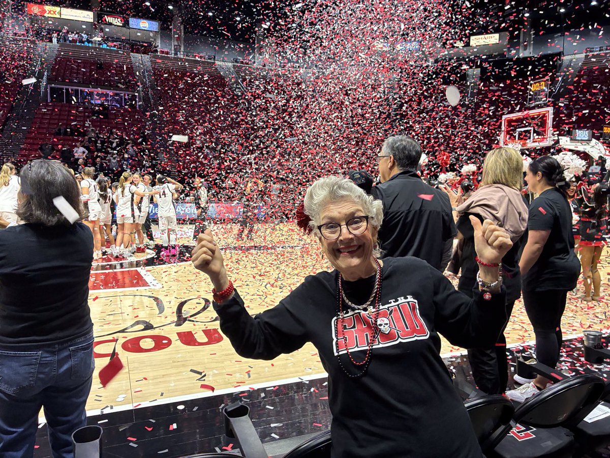 ShowGrandmas's tweet photo. We love a good confetti celebration! Congrats @Aztec_WBB! https://t.co/qMvMXTxQNX