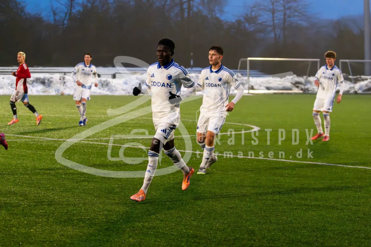 Congratulations to #ModousticSportsPR duo Mustapha Nyassi and Sheikh Jaw who made their debut for FC Copenhagen in their 1-1 draw with Vejle Boldklub in the Danish U-19 Ligaen.

Nyassi played the entire game while Jaw was subbed off in the 86th minute.

Keep it up boys!😍👏🏾
