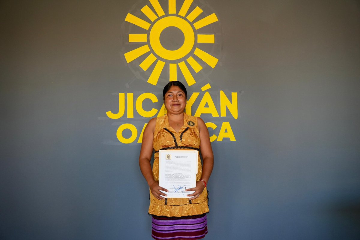 Aquí comienza una nueva etapa.
Seguimos construyendo, seguimos afiliando, seguimos trabajando con convicción para hacer realidad este Nuevo Comienzo. 

#NuevosComienzos  #PRDOaxaca #Oaxaca