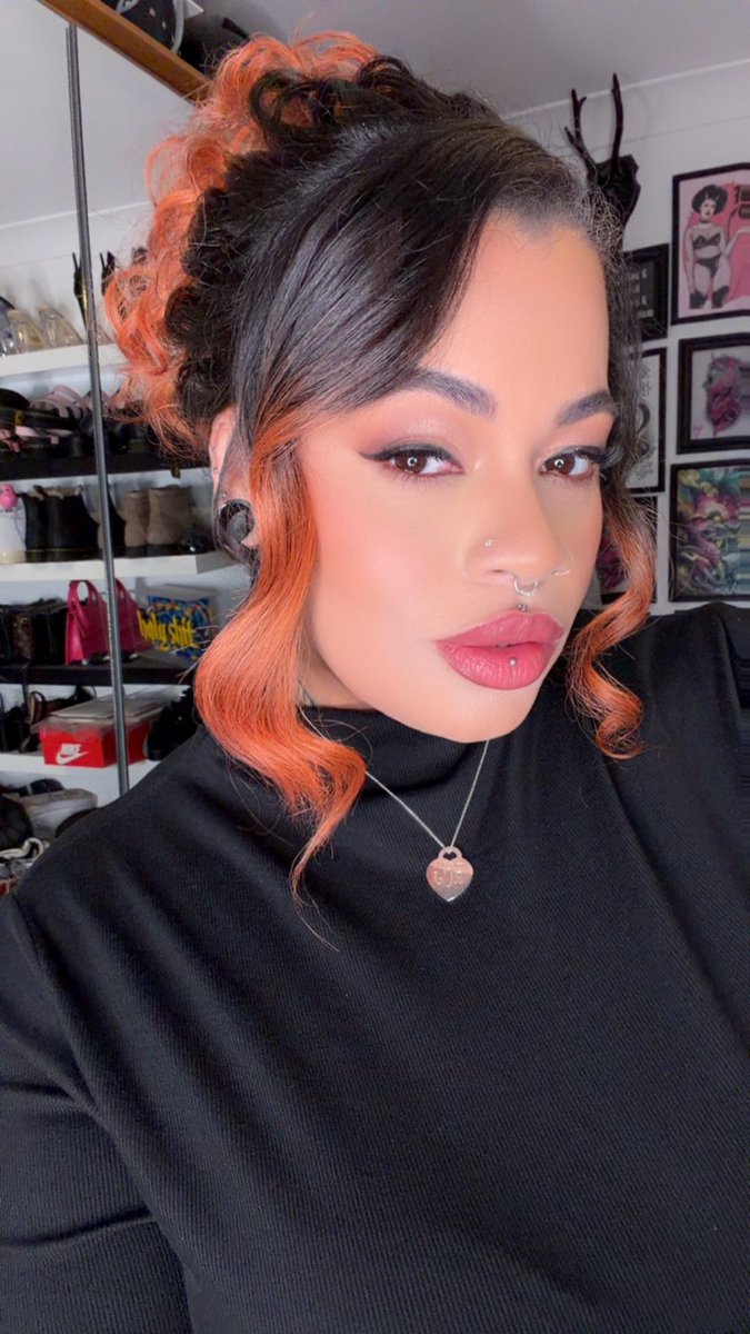 Miss Indie Fox tweet media