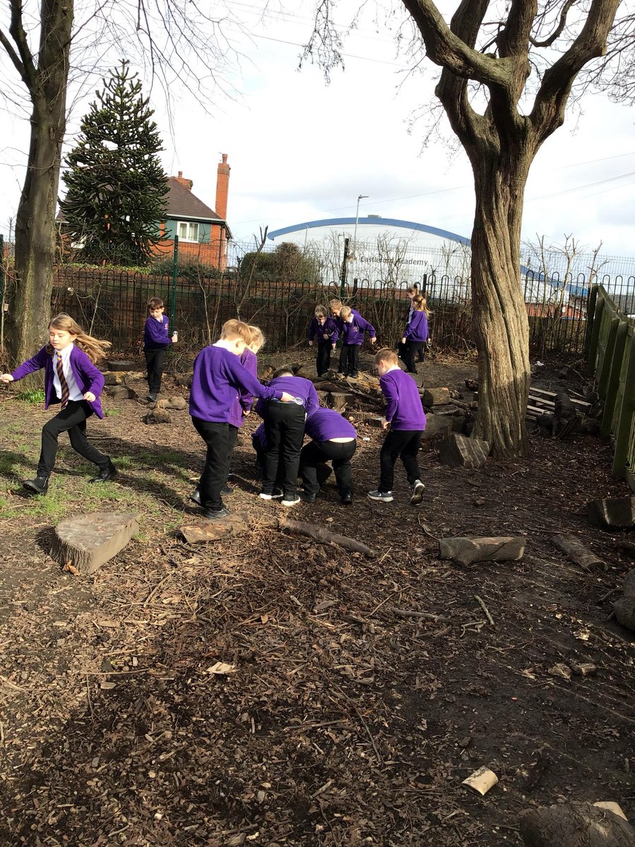 CastlefordParkJ's tweet image. 📰 Year 3 kicked off Literacy with real drama—an orchid mantis spotted in forest school! 🔍🌸 Nature detectives on the case… will we find it? 👀 #Year3 #PrimaryScience #LearningAdventure #KS2Literacy #CareAspireSucceed