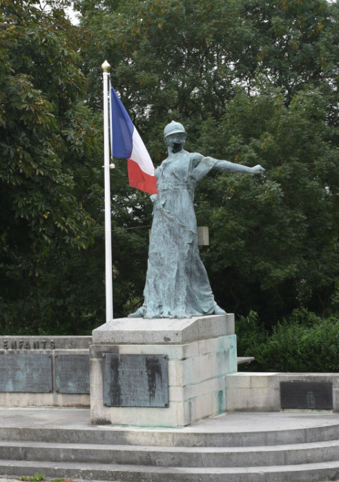 NormandyWarGuide tweet media