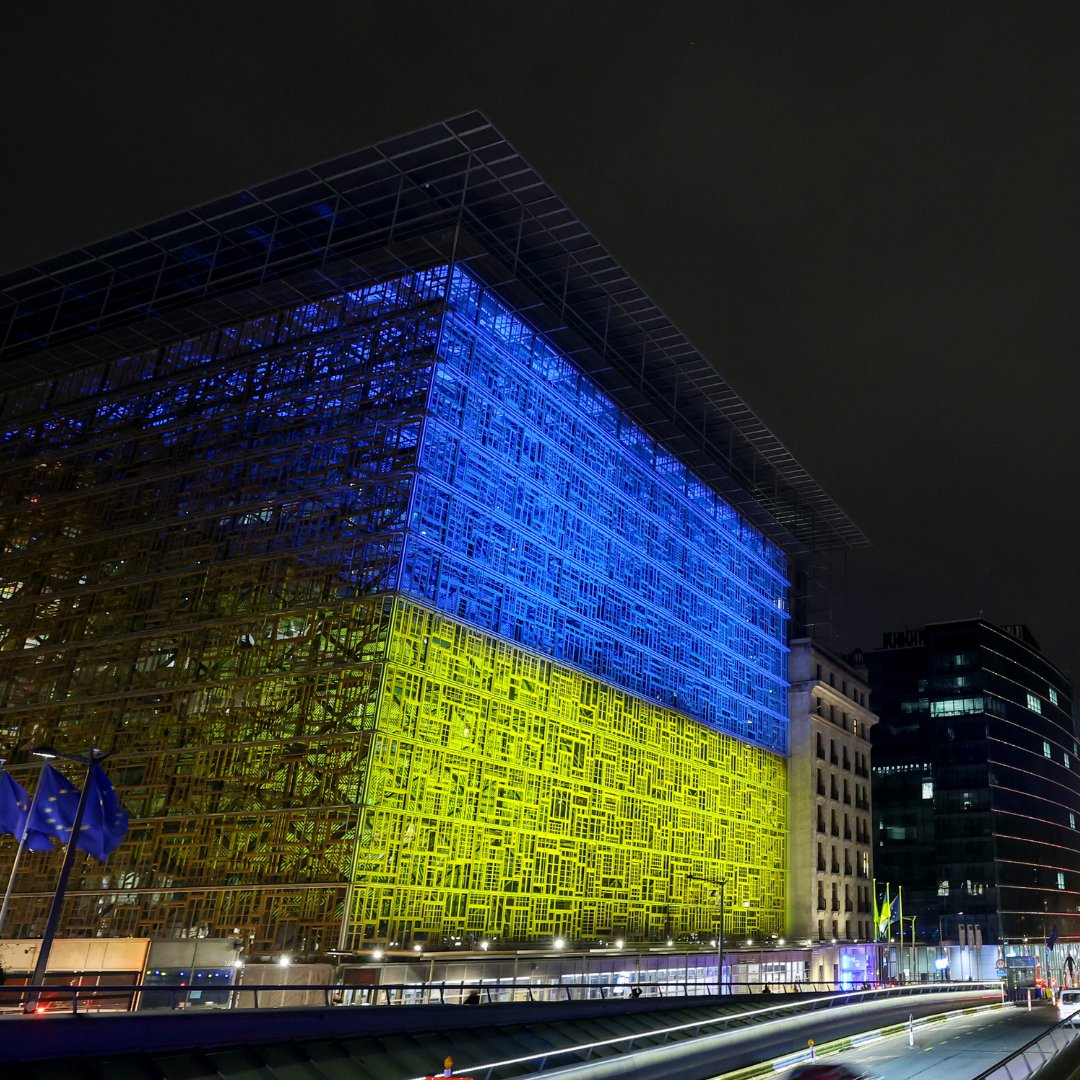 Tonight, the Council's Europa building is lit up in blue and yellow in solidarity with Ukraine.

The EU will continue to #StandWithUkraine and support a comprehensive, just and lasting peace.
