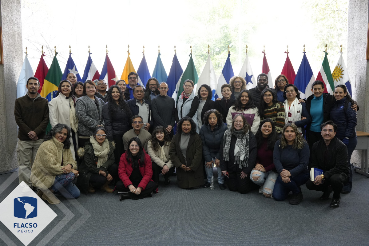 FlacsoMx's tweet photo. La #IA que queremos en la #FLACSOMéxico

Recientemente, se realizaron mesas de trabajo para dialogar, en comunidad, sobre el uso de la inteligencia artificial generativa en la investigación, la docencia y la vida institucional.

👉 Te invitamos a leer la reseña completa y conocer los principales aprendizajes del encuentro >> https://t.co/1texw6pu6D