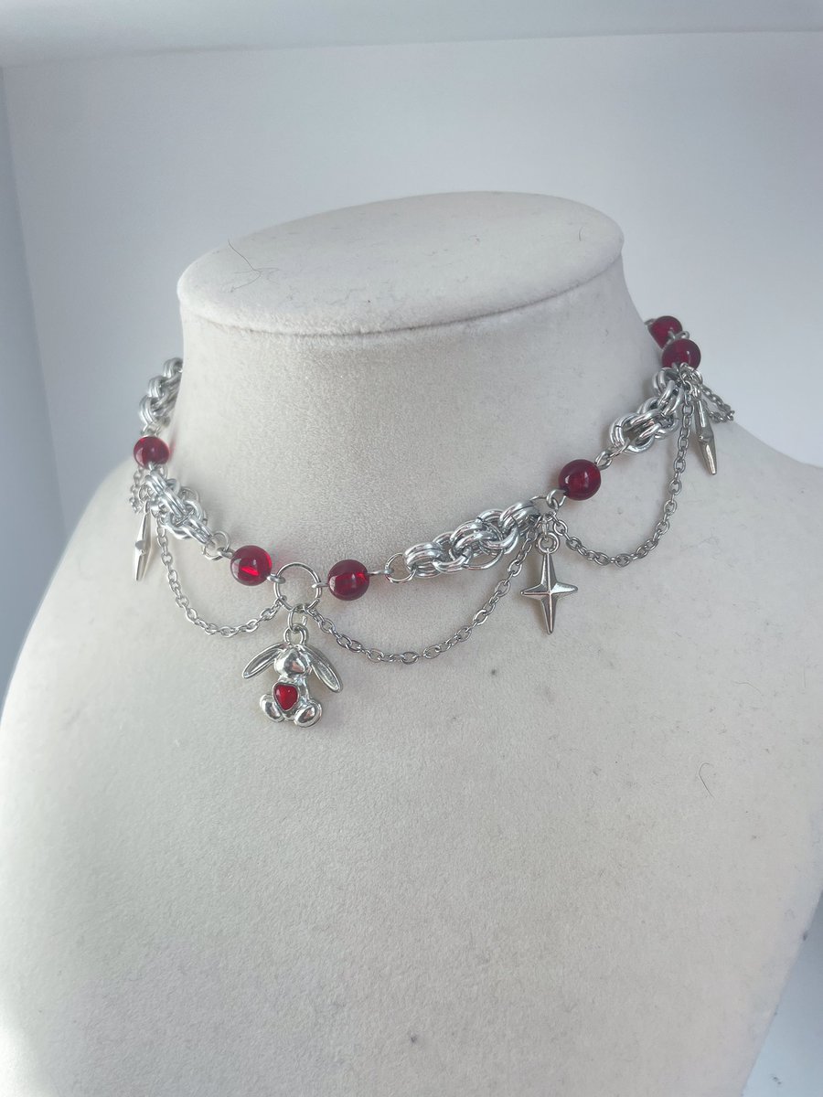 TiredSproutz's tweet photo. Some jewelry I made recently !💕🌸 https://t.co/MlPHqFLwMN
