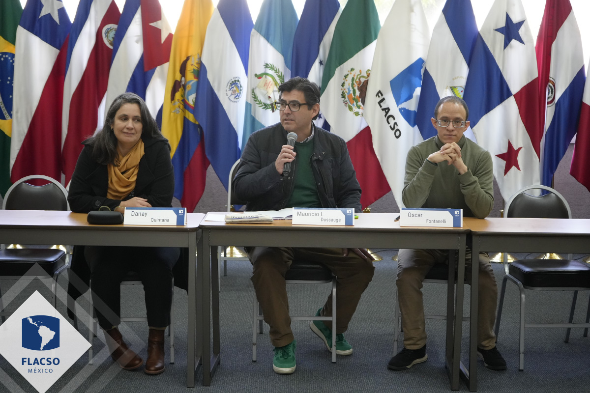 FlacsoMx's tweet photo. La #IA que queremos en la #FLACSOMéxico

Recientemente, se realizaron mesas de trabajo para dialogar, en comunidad, sobre el uso de la inteligencia artificial generativa en la investigación, la docencia y la vida institucional.

👉 Te invitamos a leer la reseña completa y conocer los principales aprendizajes del encuentro >> https://t.co/1texw6pu6D