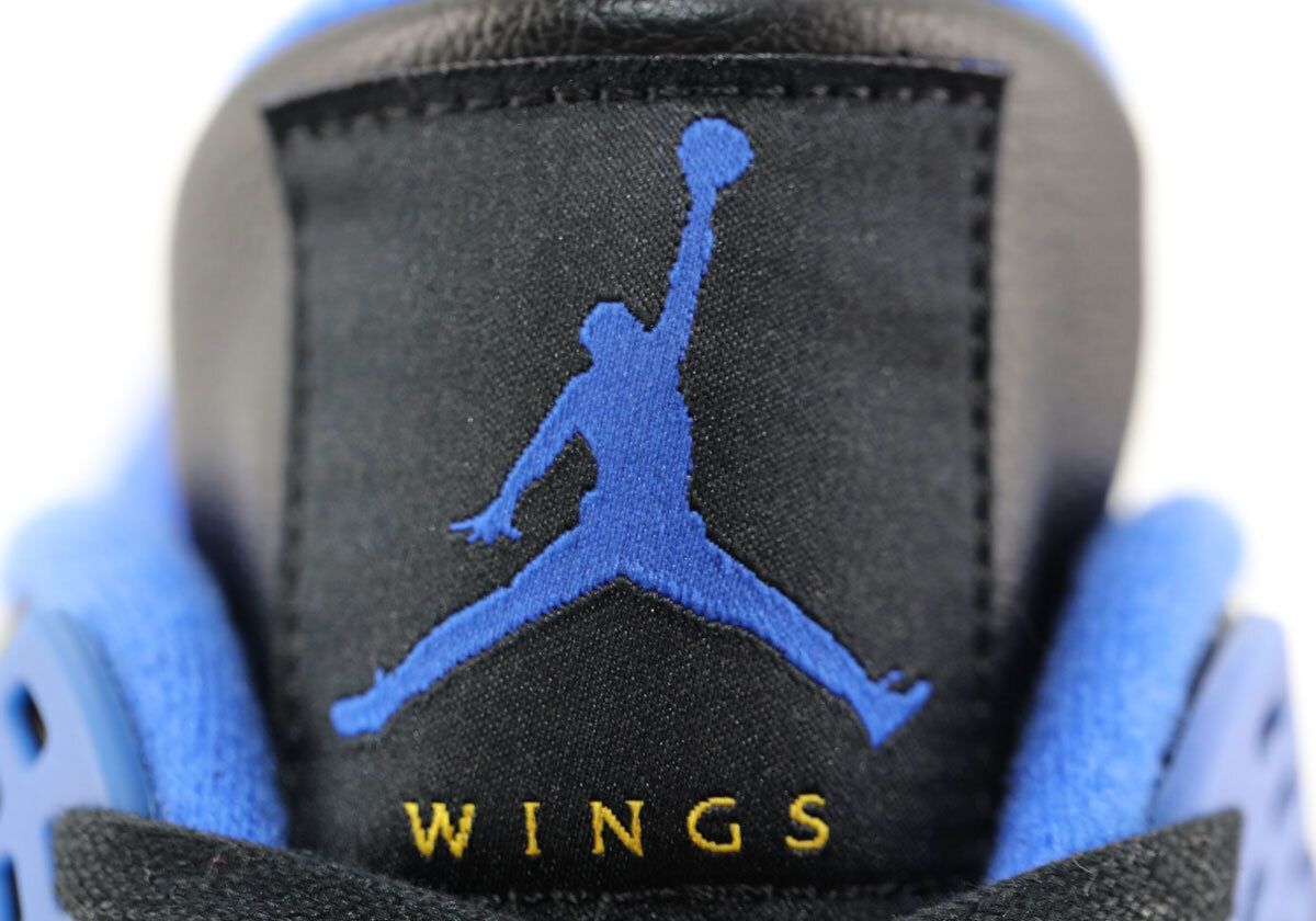 Sneaker News tweet media