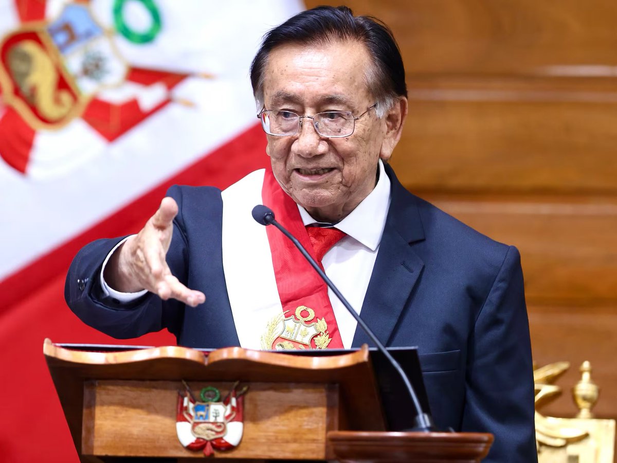 CarrilloKaitu's tweet photo. Polémica por declaraciones del presidente interino de #Perú 🇵🇪 

José María Balcázar Zelada reafirma su postura a favor del #matrimonioinfantil y las relaciones sexuales tempranas. El mandatario de 83 años asegura que "no cambia de opinión" y sostiene que estas prácticas "ayudan al desarrollo psicológico" de la mujer.