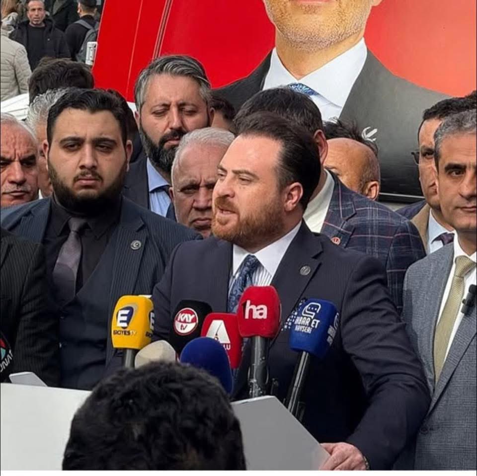 Toplumsal Mağduriyetler Kurulumuz 2026 yılında geçen 2 aylık sürede aşağıdaki mağduriyetlerin çalışmalarını tamamlamış TBMM’de ve Kamuoyunda gündeme getirilip taleplerin çözüme ulaşması için dosyalarını hazırlamıştır.

📝 Kademeli emeklilik hakkı için bekleyiş
👮‍♂️ Kışlasız bedelli