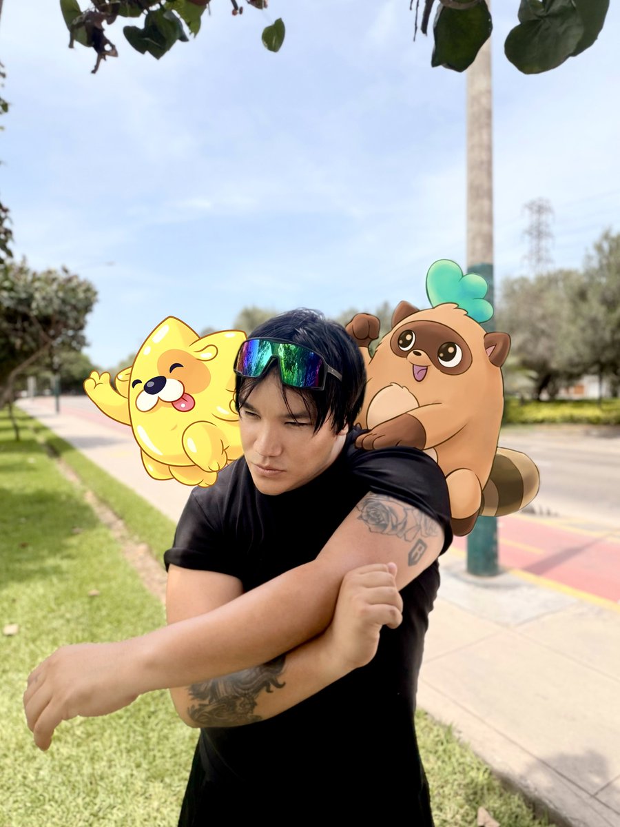 Gm! Starting the week with a <a href="/roningym/">Ronin Gym</a> running session with 2 amazing friends, <a href="/KanstarWorld/">KANSTAR 💫</a> and <a href="/Moku_HQ/">Moku✨</a> 🔥

Have a great week <a href="/Ronin_Network/">Ronin</a> fam 🫡