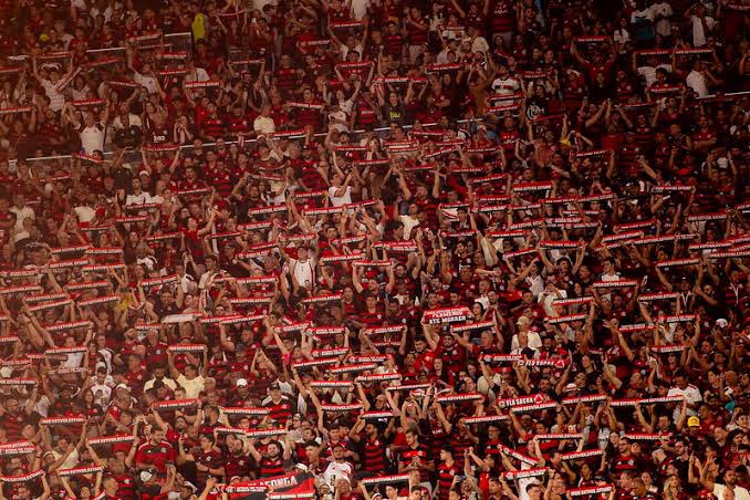 fla_infos's tweet photo. QUINTA é GUERRA! 🔥❤️🖤

Cantem, vibrem, apoiem! 

O CRF fará história.

📸 Gilvan de Souza / CRF https://t.co/yrIKM7GWl5
