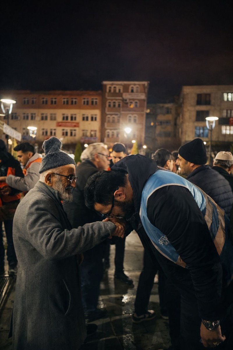 Her hikayesiyle bir, her adımda birlikte.

Havza | Kevser Cami