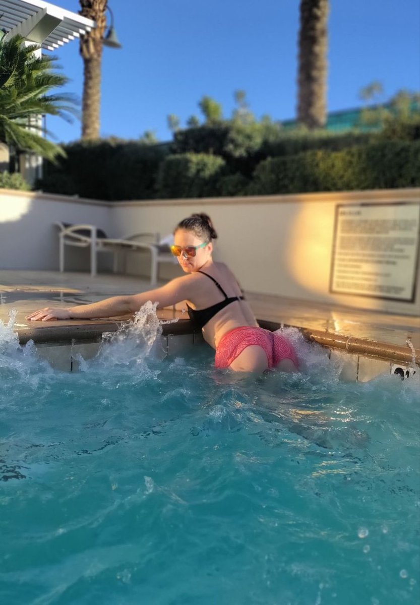SmolNasty's tweet photo. I need to go to Vegas again ๐ #Vegas #Milf #CumDumpster #PoolFun #SexyBitch https://t.co/9RHONZZPEl