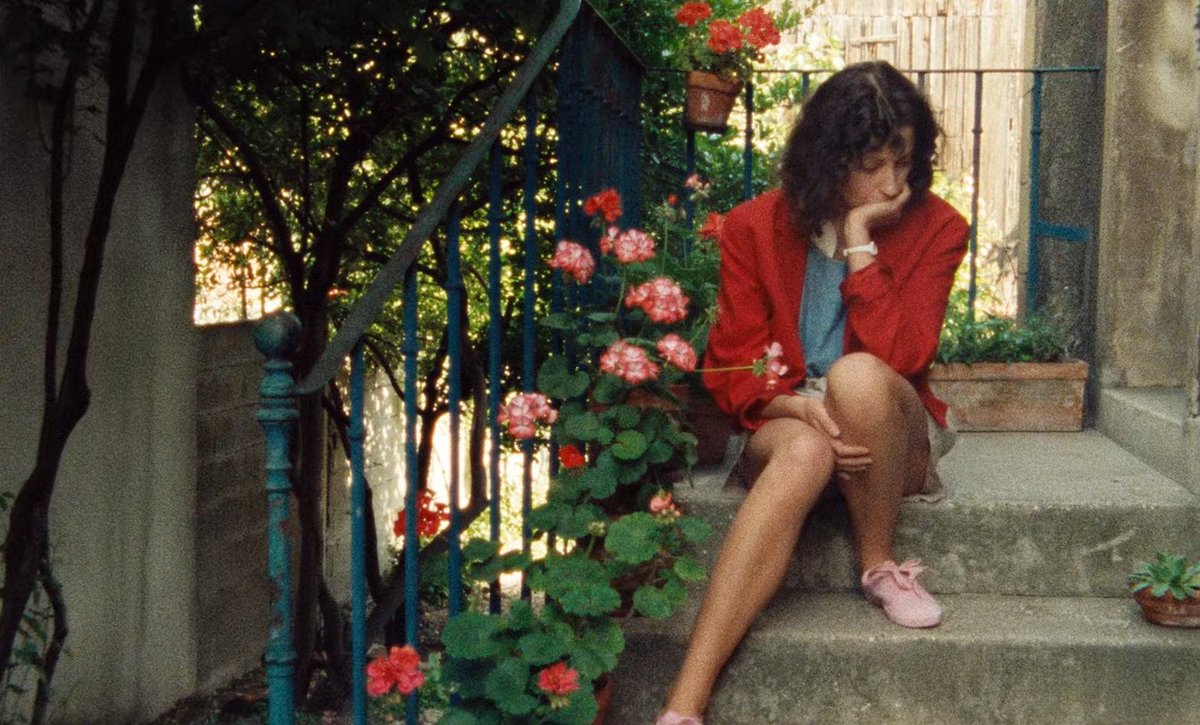 lafleurdumal_'s tweet photo. Le Rayon vert (1986), Éric Rohmer. https://t.co/2dppI0zJeQ