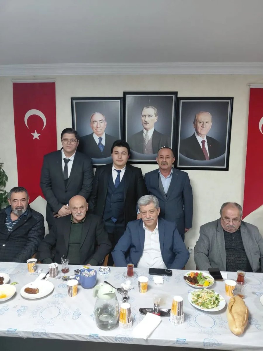 TurkavCubuk's tweet photo. Taşmedreseli Ülkücü ağabeylerimizle birlikte bugün TÜRKAV Genel Merkezinde iftarda bir araya geldik. Allah birliğimizi daim kılsın. Tuttuğumuz oruçları kabul etsin.
 
Varolsun Teşkilat...
@TurkavGenMrk @turkavankara @zubeyir_im https://t.co/yWerV0tLjX