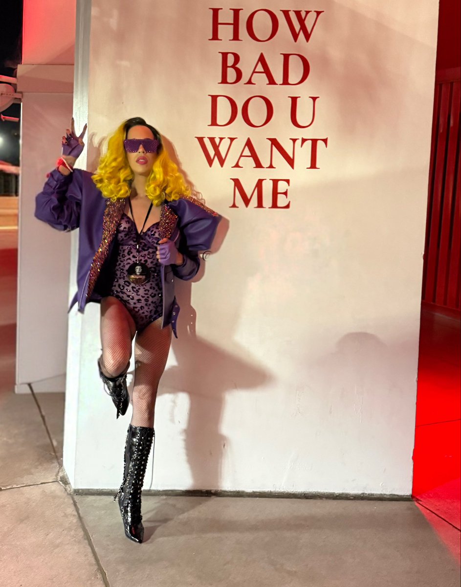 slapmepunkfunk's tweet photo. Mayhem Ball LA 
#ladygaga #gaga #mayhemball https://t.co/vt0DcjPn9I