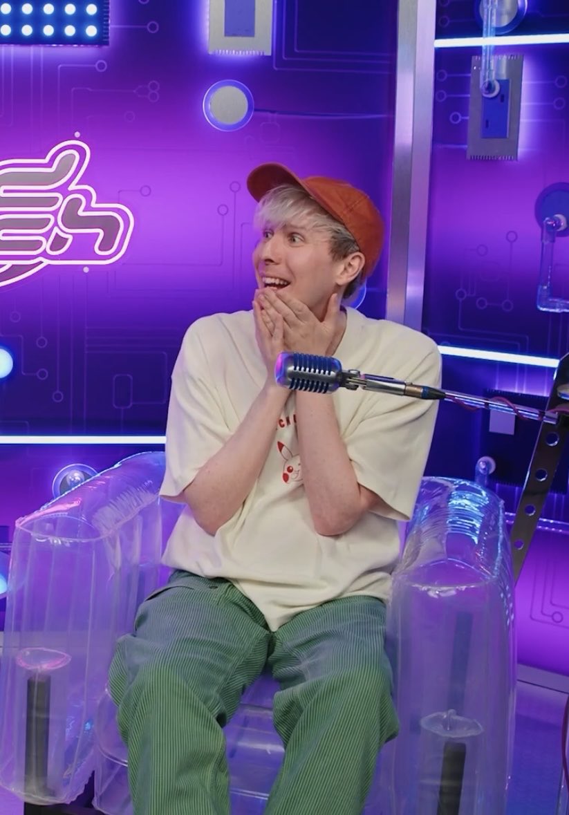 i’ve never seen someone happier that their bf is viewing pornography