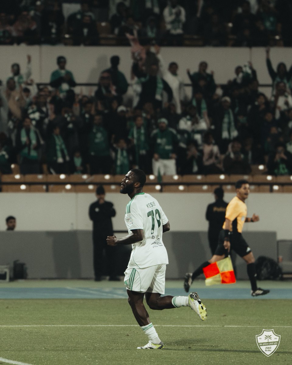 «الرئيس» يوقع على الهدف الأول 🎯

#ضمك_الأهلي | #دوري_روشن_السعودي