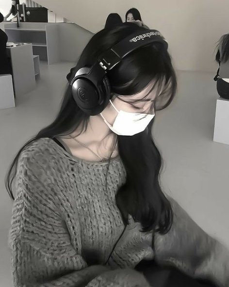 Club13s's tweet photo. 今日中にクレジットカードの支払い確認しないと 👩‍💻 https://t.co/JtHr20mSG1