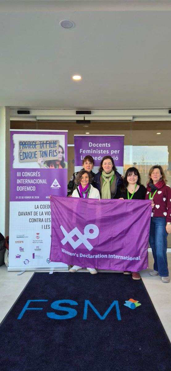 Muchas gracias, compañeras de <a href="/WDI_Es/">WDI España #ChalecosMorados #ResistenciaFeminista</a> por vuestro apoyo desde el primer momento y vuestra asistencia a este congreso feminista que ya, sin lugar a dudas, deja una huella imborrable en el rescate de la #Coeducación
<a href="/Amparo_Domingo/">Amparo Domingo</a> <a href="/AAlbinyana/">Alícia Bo Albi</a> <a href="/igualpor/">Julia Aparisi</a> <a href="/erikabastide/">Erika Bastide</a>