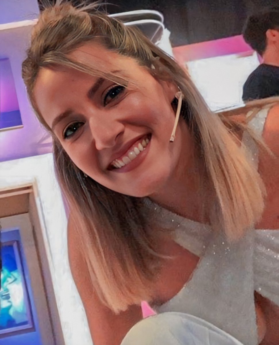 ¡cuando hacía teatro, que chiquita!

LA JUGADA X MICA VICICONTE
