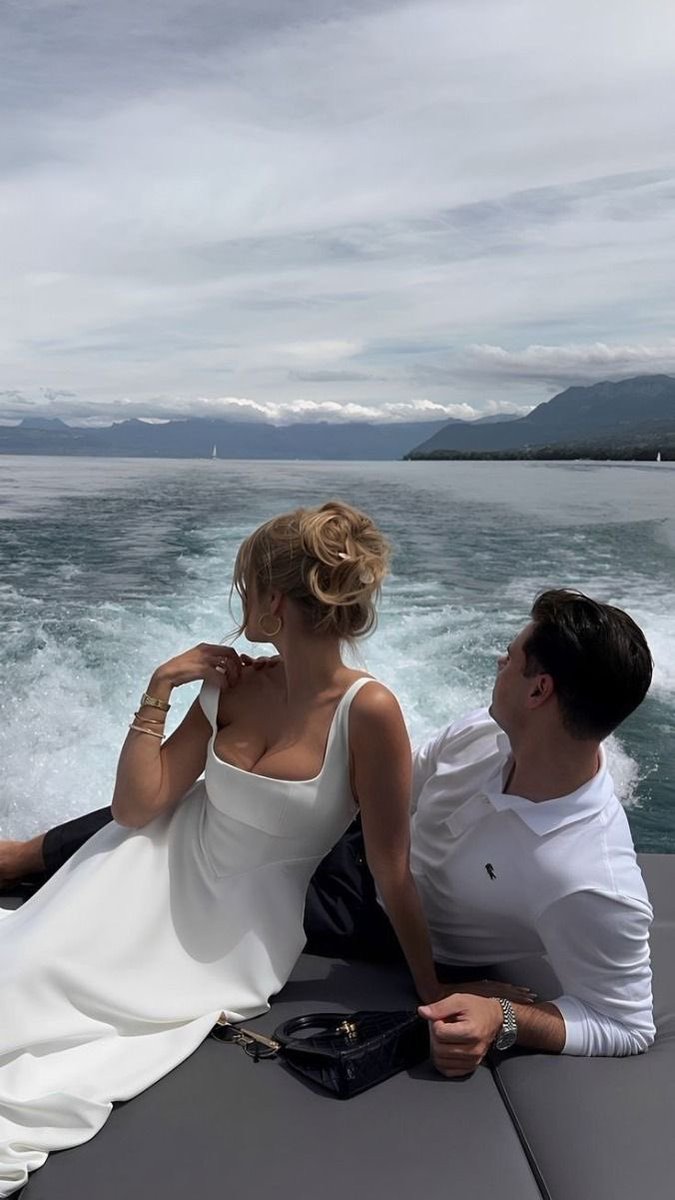 classyladylife's tweet photo. old money couple✨ https://t.co/KP6Th6DVWn