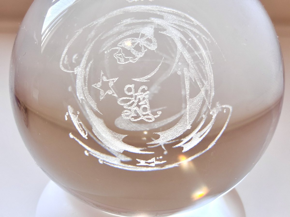 sinbcaptor's tweet photo. i may seem like a clear glass bead, but i won’t break that easily. 🤍

#GFRIEND #여자친구 https://t.co/Qq7UiBgZuj