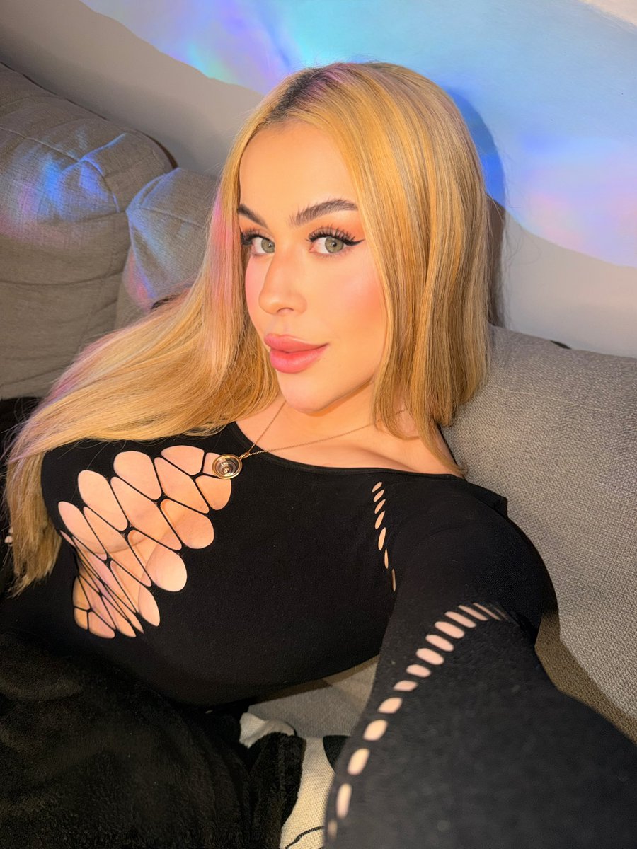 Goddess Arabella tweet media