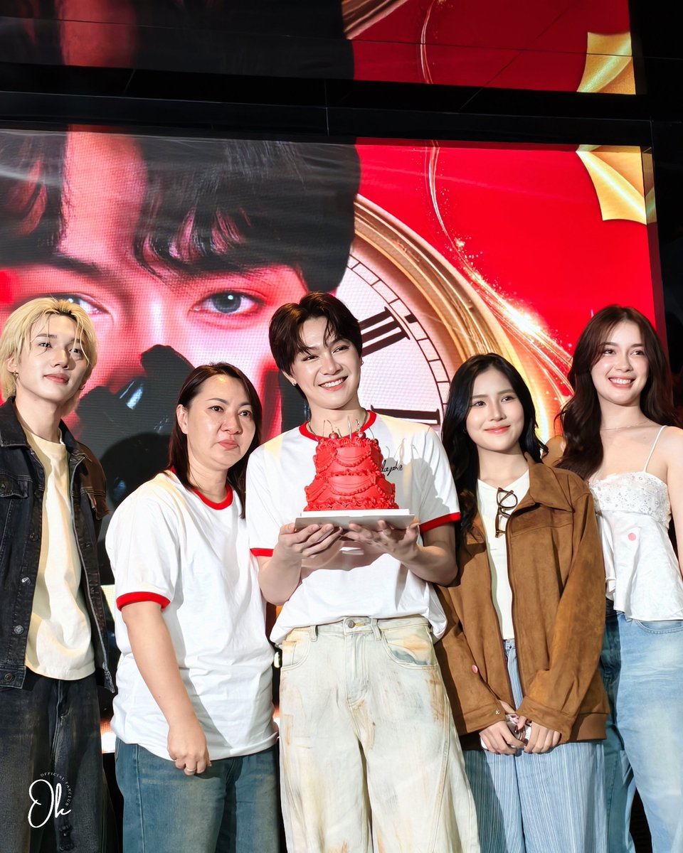 klayah_official's tweet photo. #กล้าย่าาา #klayahhh
#wondersthailand
#Klayahhh20thBirthdayParty https://t.co/MEKiEByT2Z