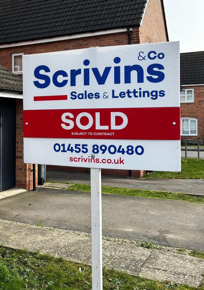 boards4agents's tweet photo. From design to installation, we handle it all. Need boards that stand out? Let’s talk!🏡Contact us at info@boards4agents.com today. @scrivinsandco 
#boards4agents #EstateAgentLife #FirstImpression #ForSale #PropertyBoards #tolet https://t.co/9trf6NRFgd