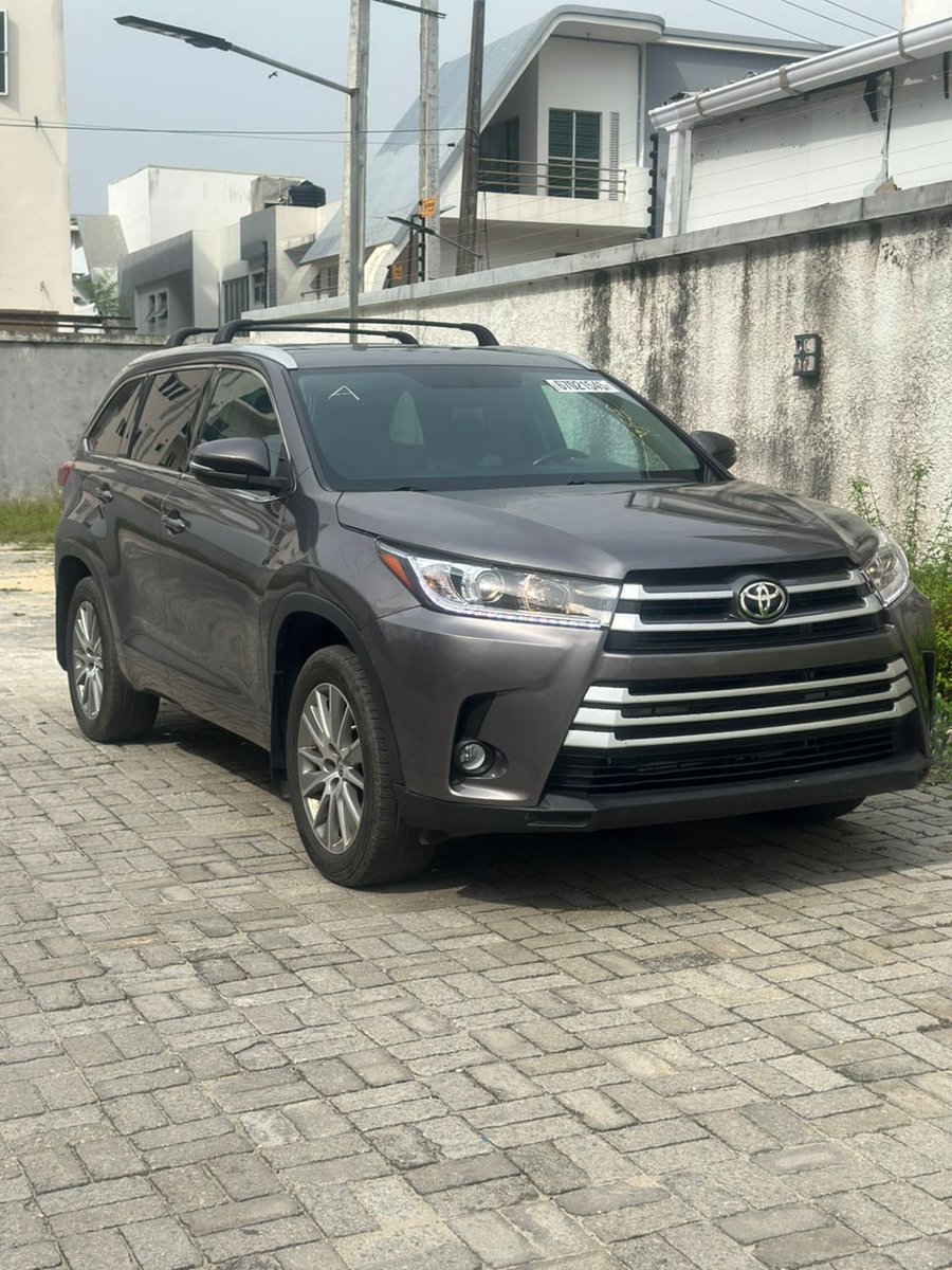 sludgeglobal's tweet photo. Foreign used 2016 Toyota Highlander XLE,thumbstart, sunroof, reverse camera, untampered engine, chilling ac, accident free. 28m. https://t.co/YJCFC7e6Fg