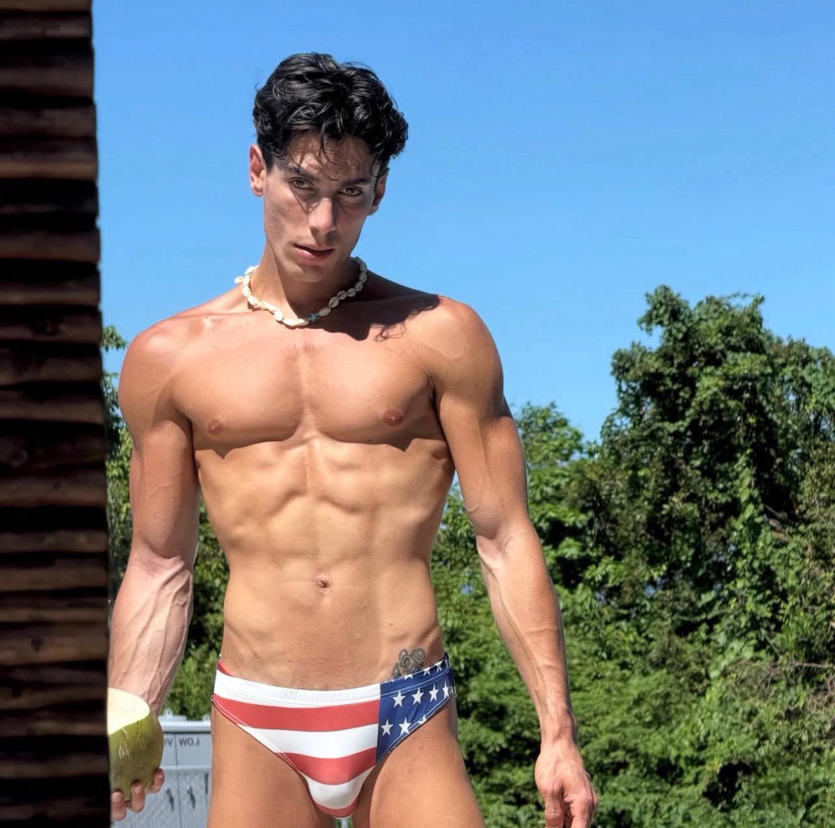 Emanuele tweet media