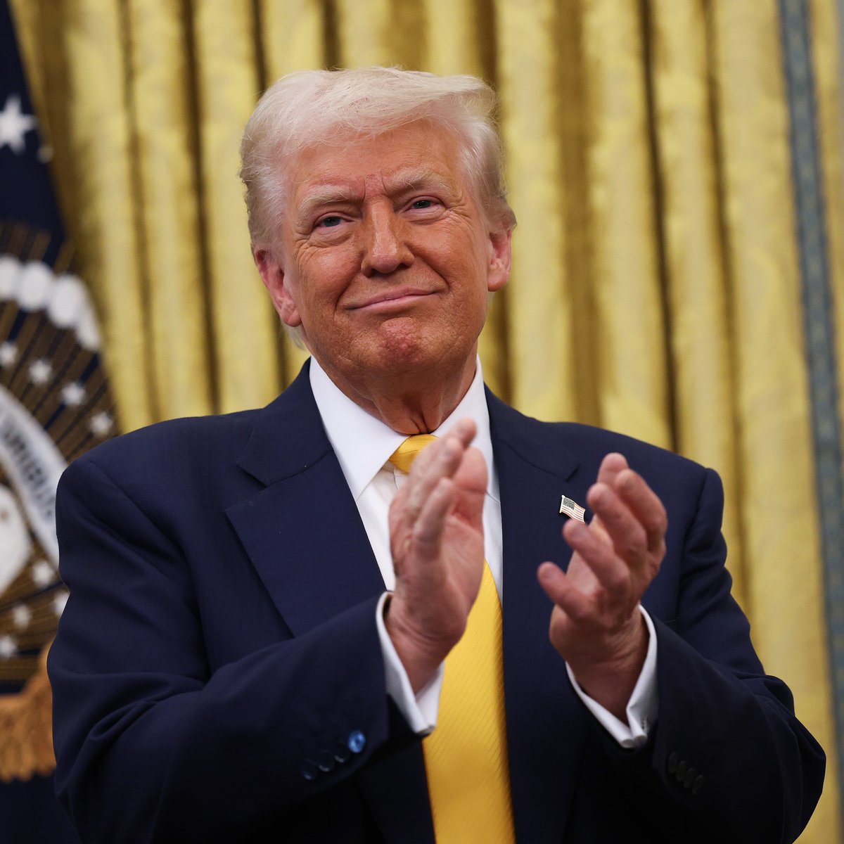 🚨 IT'S OFFICIAL: U.S. Judge in Florida Aileen Cannon BLOCKS release of Jack Smith's weaponized witch hunt report on President Trump 

Big win!

Judge Cannon has CRUSHED IT through the entire process. We need more like her in the federal judiciary 🇺🇸