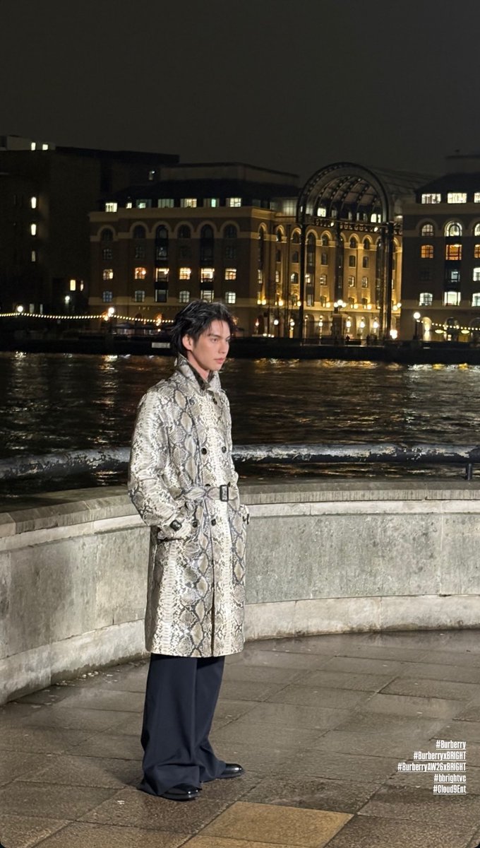 วิวนี้สวยมากกก แล้วก็หล่อมากจริงๆ

BRIGHT LFW 2026

#BurberryxBRIGHT
#BurberryAW26xBRIGHT
#Burberry <a href="/Burberry/">Burberry</a> 
#bbrightvc <a href="/bbrightvc/">bright</a>