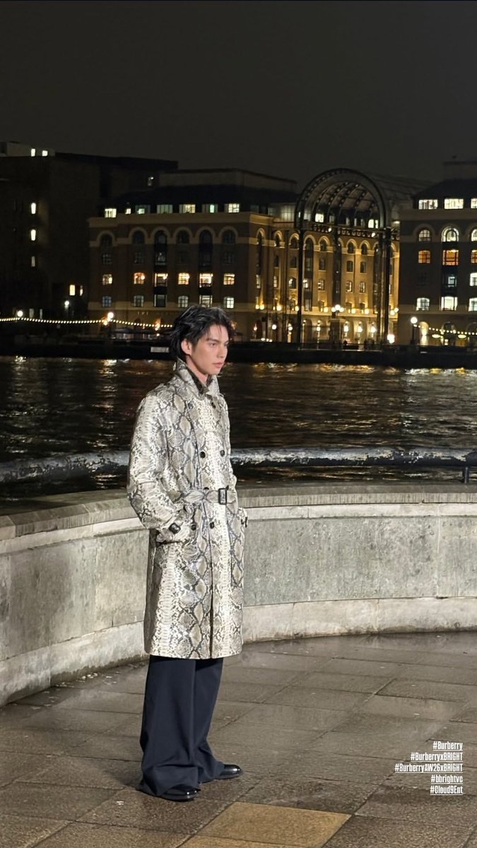 จึ้งมากกกกกกก

BRIGHT LFW 2026

#BurberryxBRIGHT
#BurberryAW26xBRIGHT
#Burberry <a href="/Burberry/">Burberry</a> 
#bbrightvc <a href="/bbrightvc/">bright</a>