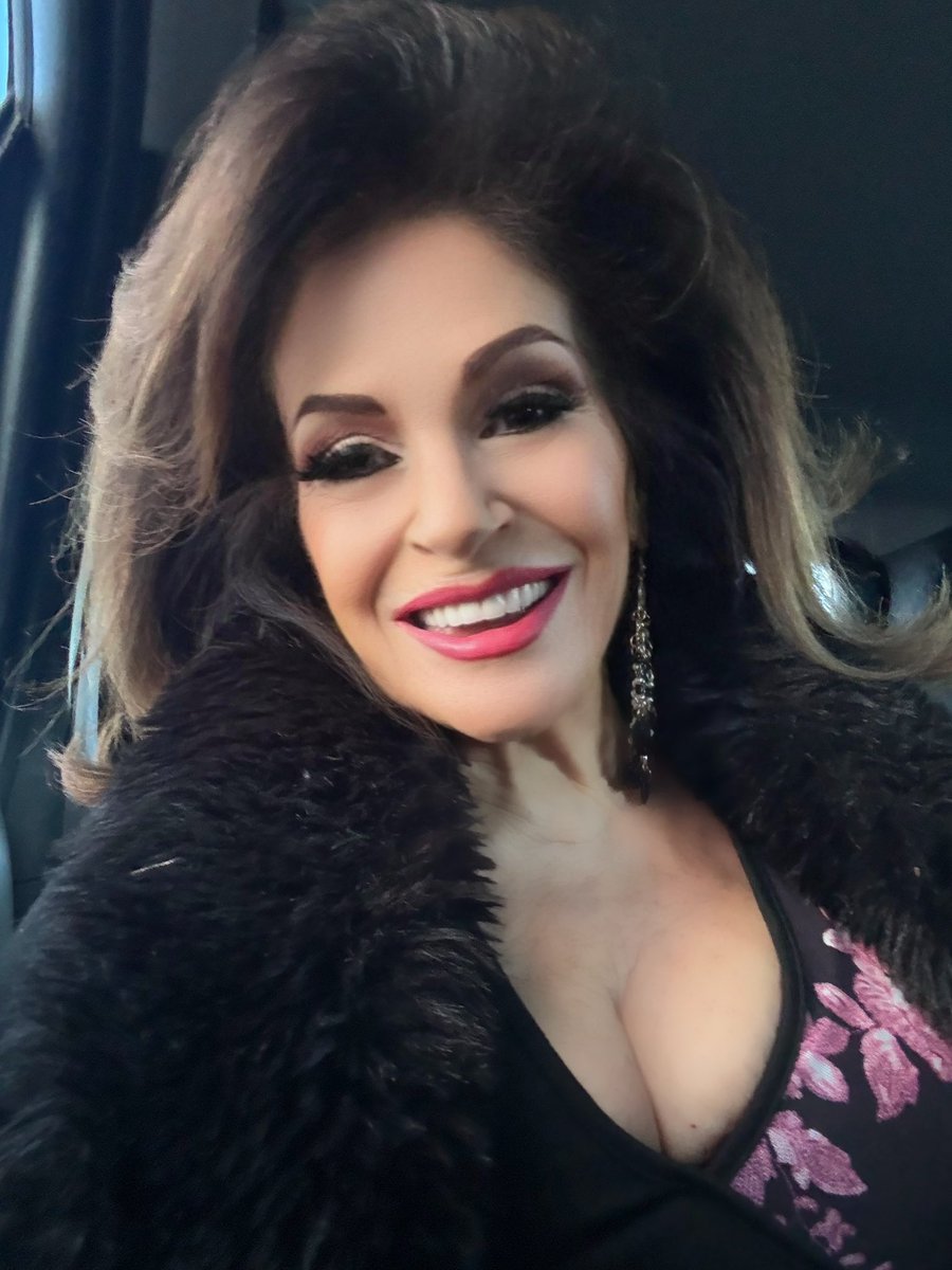 MrsJones_DDD_LV tweet media