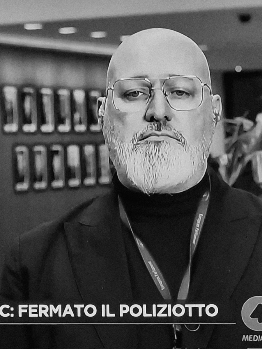 ArturoP66023286's tweet image. #4disera 
Ma chi cazzo crede di essere ma che vada affanculo