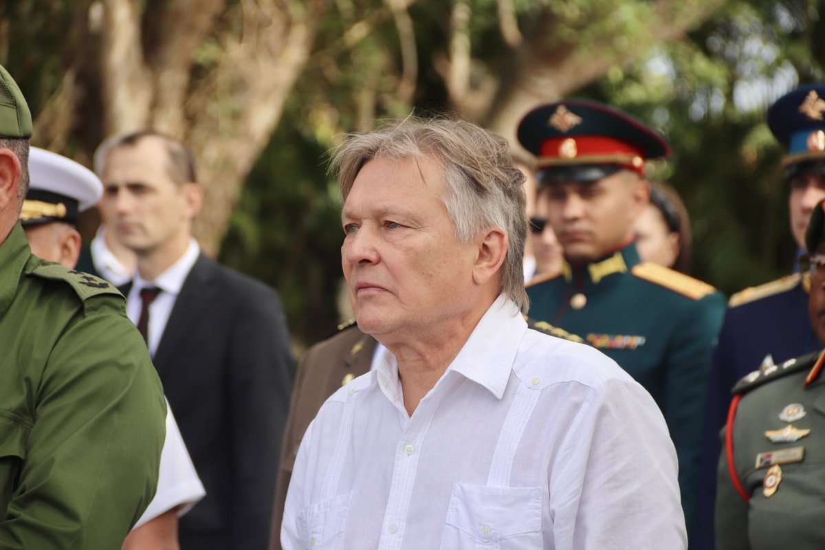 Embajador Víctor Koronelli tweet media