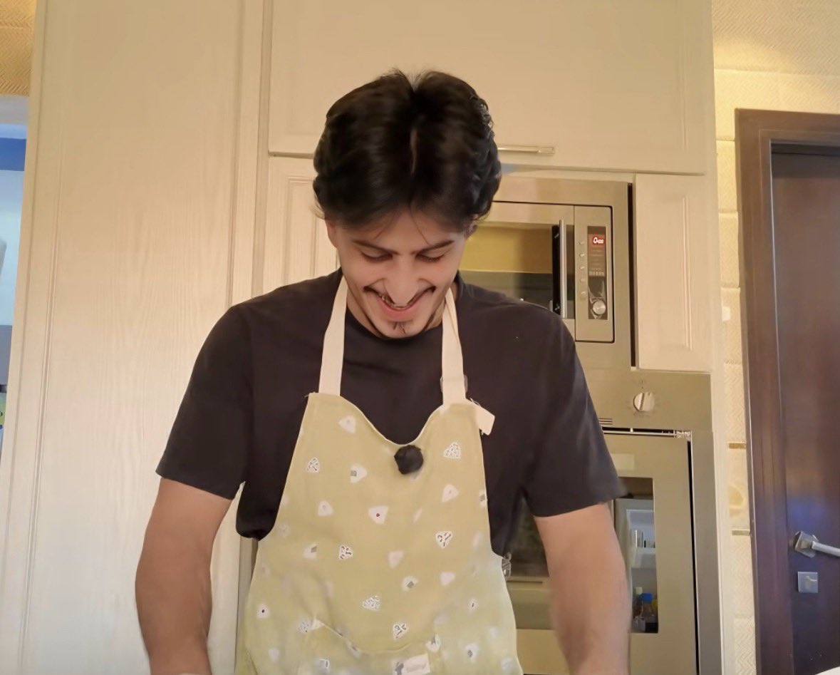 AHMED | PINTEREST tweet media