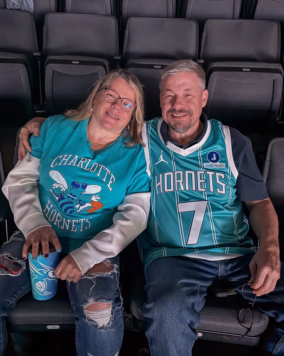 MecklenburgEMS's tweet photo. A different kind of Friday night lights… no sirens involved. 🏀 Our team (and their families!) enjoyed courtside warmups, cheered from the stands, and even took a free throw on the court. Huge thanks to the Hornets for Community Hero Night! 💙 #MeckMedic #EMS https://t.co/ZULIZKgXXf