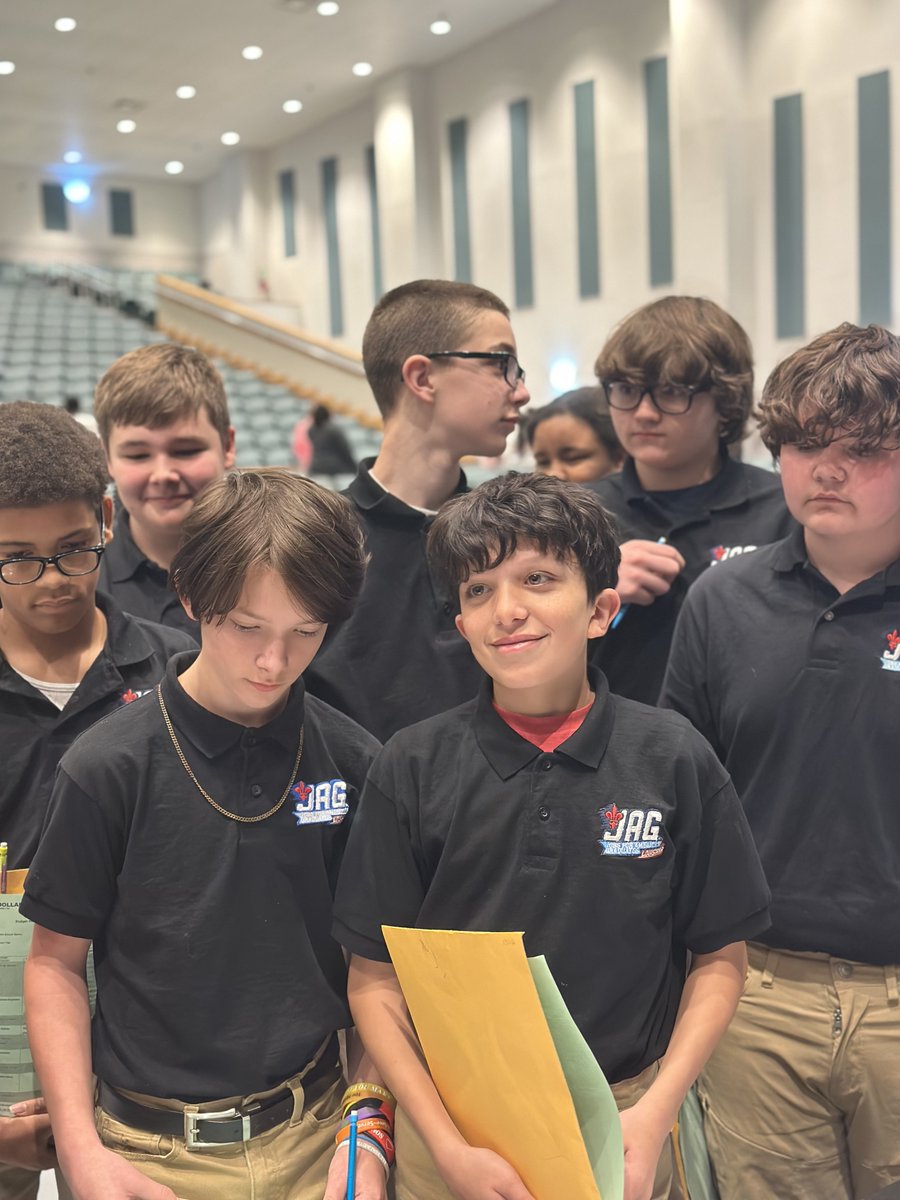 UnitedWayNELA's tweet photo. Today, Richland Parish students participated in Dollars &amp; $ense! 💵

They made real-life budgeting choices — seeing firsthand how quickly expenses add up.

Thank you to Ben Westerburg of Regions Bank &amp; our amazing volunteers for investing in our youth! 💙 #UnitedIsTheWay https://t.co/dJHY76dfkj