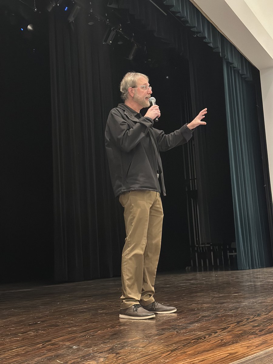 UnitedWayNELA's tweet photo. Today, Richland Parish students participated in Dollars &amp; $ense! 💵

They made real-life budgeting choices — seeing firsthand how quickly expenses add up.

Thank you to Ben Westerburg of Regions Bank &amp; our amazing volunteers for investing in our youth! 💙 #UnitedIsTheWay https://t.co/dJHY76dfkj