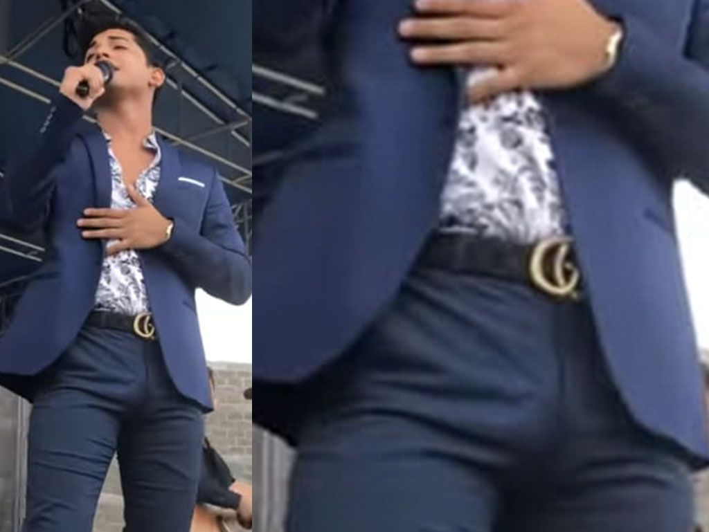 BultosMex's tweet photo. #TBT #NetoBernal🍆#bulto #bulge #jeansbulge #bulgeman #publicbulge https://t.co/ybFKLCJ1qI