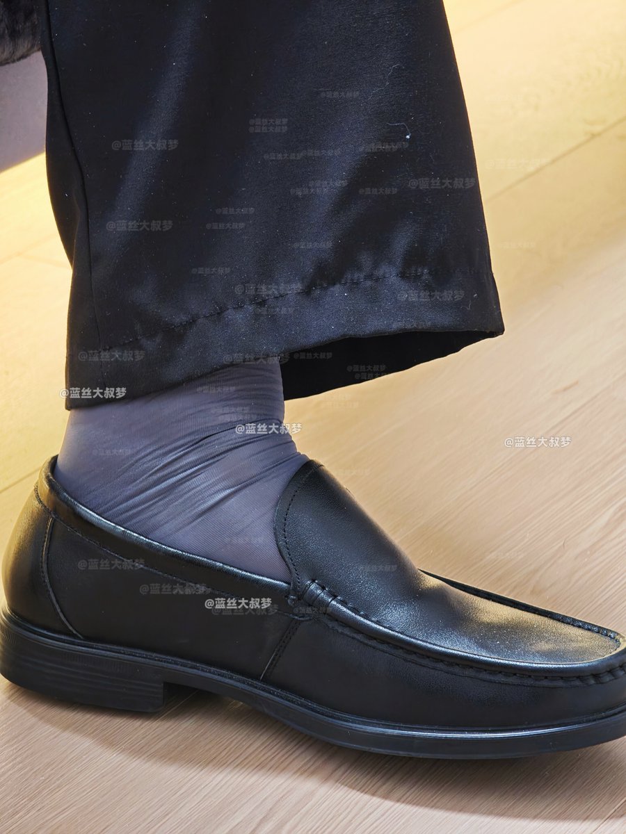 蓝丝大叔梦 tweet media