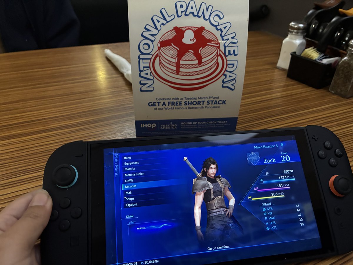 MidnightKolrath's tweet photo. FF7 Crisis Core Reunion at IHOP https://t.co/YV9IN23yNK