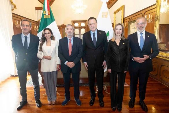 “En Querétaro estamos convencidos de que la cooperación internacional para el desarrollo es fundamental para enfrentar los retos del presente y del futuro” 

Querétaro refrenda compromiso con la cooperación internacional
 Frida Ferven

laagendaenred.mx/?p=6117