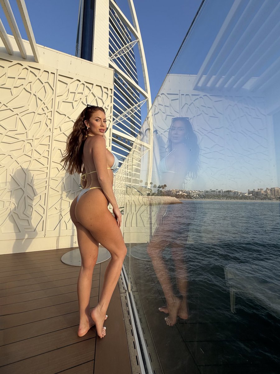 Laura Carter tweet media