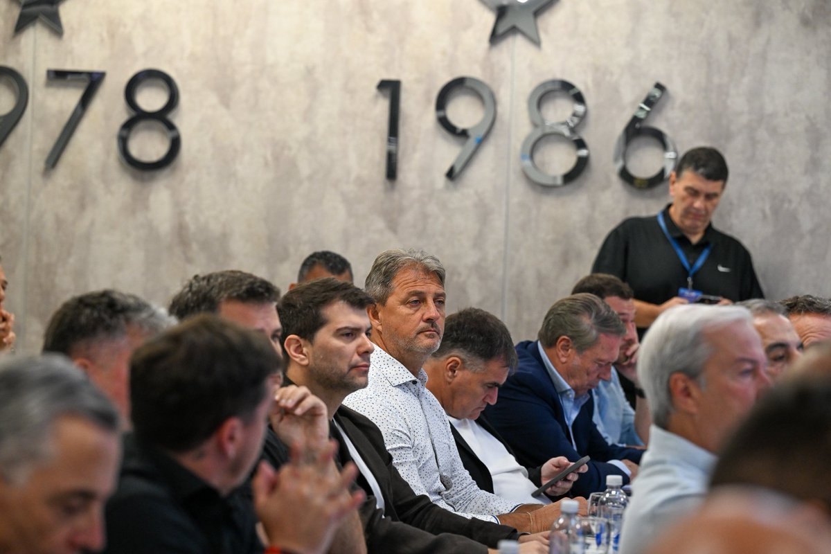 Chiqui Tapia tweet media